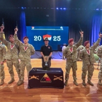 211-194AmdBde-D4-winnaars